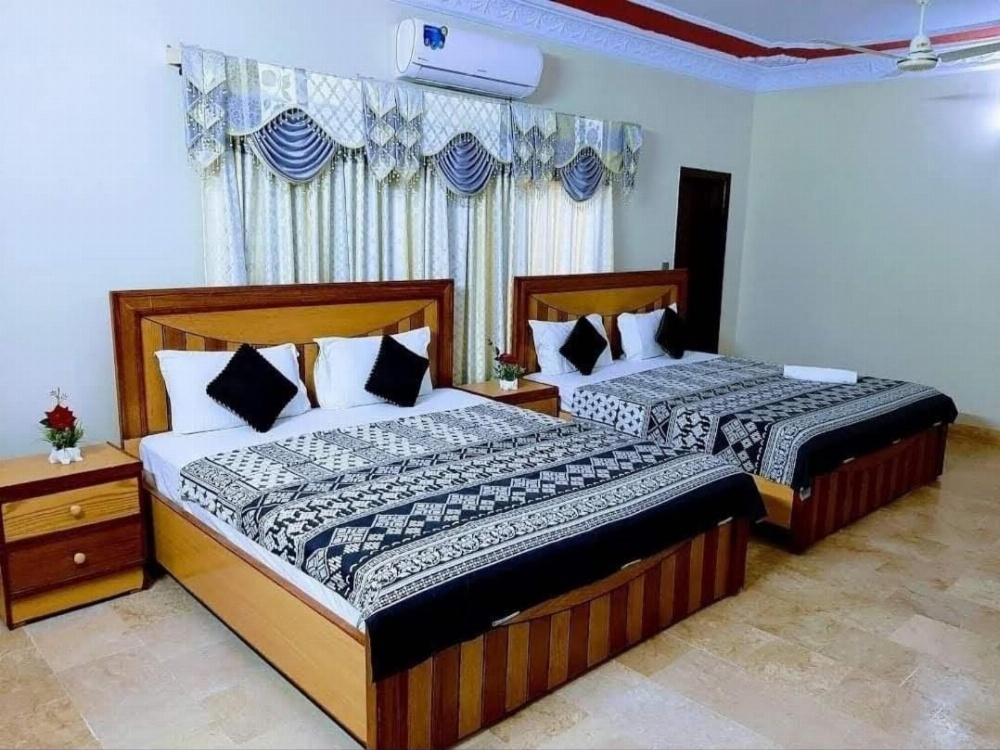 Room image 3