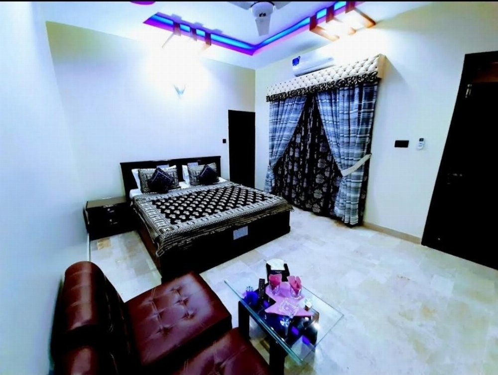 Room image 3